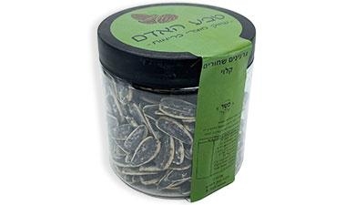 גרעינים שחורים קלויים טבע האדם